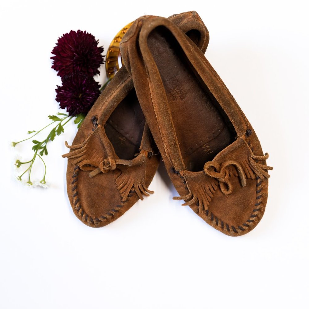Minnetonka Moccasins Size 9